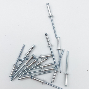 Remaches de impacto de extremo abierto DIN7337 con cabeza abombada zincada, remaches ciegos de aluminio y acero 3.2/4.0/4.8 para <span class=keywords><strong>remachadora</strong></span> - Product Image 1