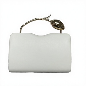 Sacs à main en cuir PU à bandoulière avec chaînes, logo personnalisé, sacs de luxe pour mariage et soirée - Écologiques et portables - Product Image 3