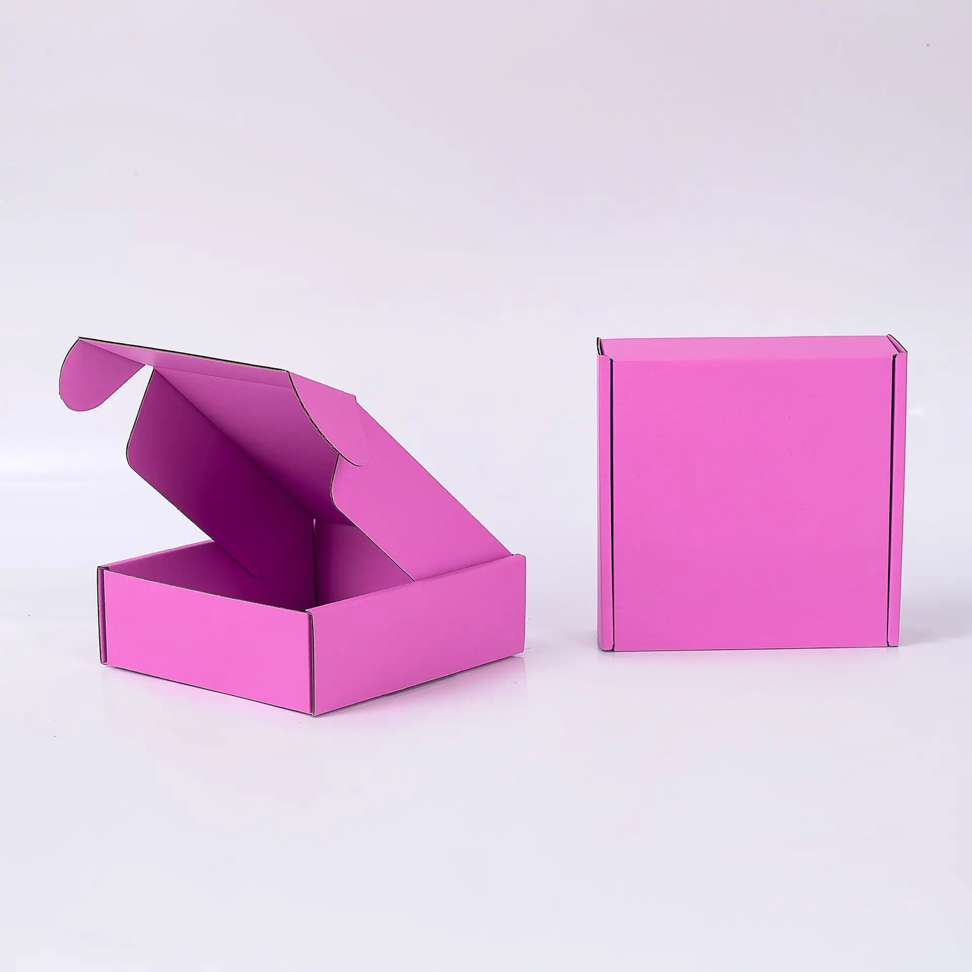 กล่องกระดาษลูกฟูกกล่องกระดาษลูกฟูกสำหรับส่งจดหมายของขวัญตามสั่งแบบหรูหรา