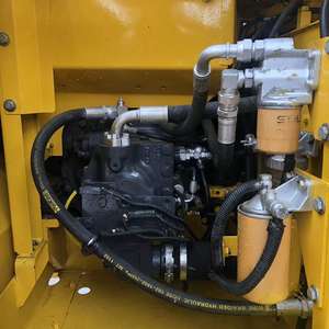 Excavadora de Orugas Usada Komatsu PC130 de 12.5 Toneladas, Excelente Calidad, Modelo 2023, Super Rendimiento, 0.8m, Origen Japón - Product Image 4