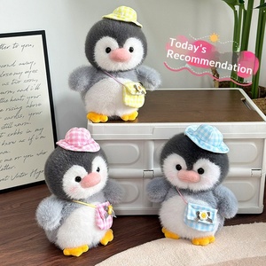 Peluche a forma di piccolo pinguino con cappello, 8 pollici, in poliestere e cotone PP, colorato, per macchina artiglio, acquario, ODM - Product Image 1