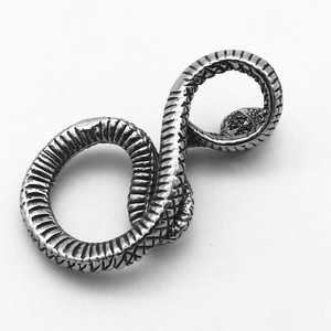 Yunnique Collar con colgante de serpiente de acero inoxidable unisex, diseño de animales, estilo geométrico retro, joyería de moda - Product Image 2