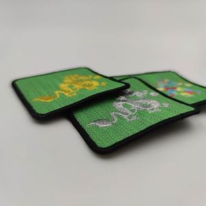 Patchs thermocollants en sergé écologiques personnalisés avec broderie pour vêtements et chapeaux, motifs fleurs et cœurs - Product Image 2