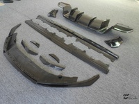 Kit carrosserie en fibre de carbone style P amélioré pour Audi R8 16-18 : Lame de pare-chocs avant, diffuseur arrière, jupes latérales et décoration de lame aérodynamique avant