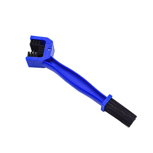 Brosse de nettoyage de chaîne de moto à trois faces, outil de nettoyage pour l'entretien en profondeur de la chaîne, poignée en plastique portable - Product Image 2