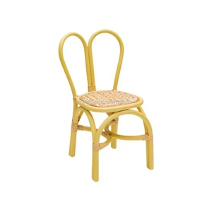 Chaise pour enfants en rotin moderne artisanale avec dispositifs de sécurité pour événements hôteliers, siège pour enfants en osier naturel écologique - Product Image 1