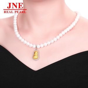 ของขวัญวันแม่ สร้อยคอมุกน้ำจืดธรรมชาติ 8-9 เม็ด ประดับทองคำ พร้อ<span class=keywords><strong>ม</strong></span>หยก<span class=keywords><strong>กวน</strong></span><span class=keywords><strong>อิ</strong></span><span class=keywords><strong>ม</strong></span> สร้อยคอหยกสำหรับ<span class=keywords><strong>ม</strong></span>อบให้คุณแม่ - Product Image 4