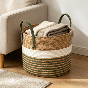 Panier tissé naturel rayé vert et blanc avec corde en coton et poignées, organisateur écologique pour la maison - Product Image 3