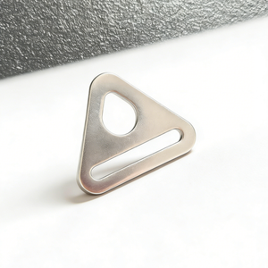 Boucle de connexion triangulaire en acier inoxydable 304 sans soudure avec œillet - Product Image 4