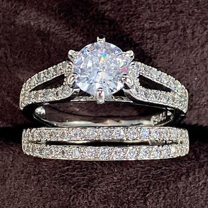 Set di Gioielli da Sposa Classico, Anello di Fidanzamento con Diamante Taglio Brillante Rotondo, Montatura a Griffe, Set di Gioielli Raffinati DJ018 - Product Image 3