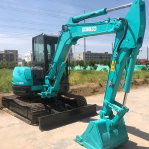 Mini-excavatrice sur chenilles d'occasion KOBELCO SK55SR 5 tonnes, modèle 2023, pour travaux de terrassement et de construction. Composants essentiels : moteur et transmission. - Product Image 6