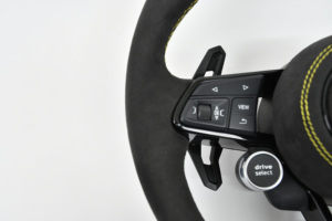 CarbMod pour R8 Accessoires en fibre de carbone Volant en fibre de carbone véritable personnalisé - Product Image 2