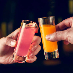 Novedad 2 oz Whisky Tequila <span class=keywords><strong>Shot</strong></span> Glass Gift Set Caja de madera Cóctel Glass Company Promoción Regalos para hombres - Product Image 5