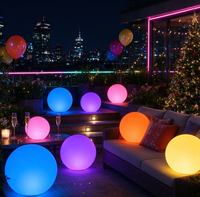 Lumière LED sphérique étanche personnalisée, vente chaude, directement de l'usine, pour la décoration de Noël à la maison, dans les centres commerciaux, les hôtels, les rues, à énergie solaire