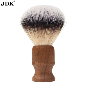 Pinceau à raser en poils de <span class=keywords><strong>blaireau</strong></span> de haute qualité JDK, manche en <span class=keywords><strong>bois</strong></span>, vente chaude - Product Image 1