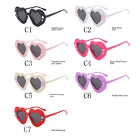 Nouvelles lunettes de soleil pour enfants, design mignon de cœur en pierres précieuses, mode, colorées, protection UV, lunettes de soleil pour enfants