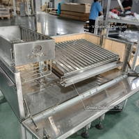 Barbecue argentin Santa Maria moderne en acier inoxydable pour l'extérieur, réglable en hauteur, avec grille de cuisson en forme de V