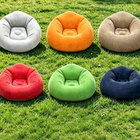 Canapé gonflable au design moderne et simple, en PVC floqué, pour le camping en plein air, les pique-niques, les festivals de musique, et comme canapé paresseux d'intérieur, utilisable en position allongée.
