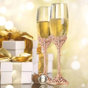 Juego de 2 Copas de Champán de 7 oz, para Bodas, Cumpleaños, Aniversarios, Base de Metal con Grabado de Diamantes - Product Image 4