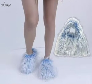 Nouvelle collection 2026 : Chaussons doux et élégants en fausse fourrure pour femme, chauds, <span class=keywords><strong>à</strong></span> bout fermé, style bottes de neige, avec sac assorti - Product Image 3