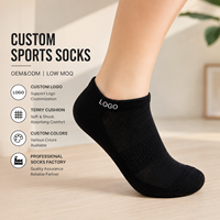 Chaussettes de sport athlétiques OEM personnalisées, invisibles, à logo jacquard, faible MOQ, pour la course, l'entraînement, le fitness et le cyclisme