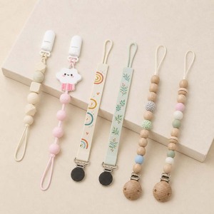 Clip de silicona personalizado para chupete con diseño de nube, cara de dibujos animados y gota de lluvia, cadena de dentición, de grado alimenticio, sin BPA, regalo para baby shower - Product Image 1
