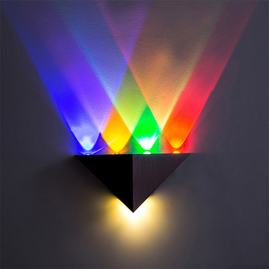 <span class=keywords><strong>Applique</strong></span> <span class=keywords><strong>da</strong></span> <span class=keywords><strong>Parete</strong></span> a Forma Triangolare Nordica 5W LED, Illuminazione Interna per Corridoio, Luce Spot RGBW Su e Giù, Lampada Decorativa in Alluminio - Product Image 1