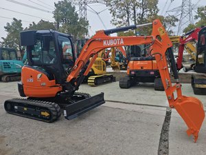ปั๊มไฮดรอลิก Kubota มือสอง รถขุดขนาดเล็ก Kubota U35 ประสิทธิภาพสูง รถขุดขนาดเล็ก 3.5 ตัน รถขุดตีนตะขาบมือสอง พร้อมใบรับรอง CE - Product Image 3