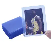 थोक 3x4 इंच 35pt प्लास्टिक स्पष्ट पीवीसी ट्रेडिंग खेल फुटबॉल बास्केटबॉल बेसबॉल कार्ड शीर्ष लोडर