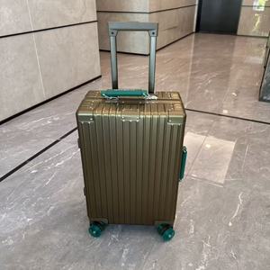 Set di Valigie Trolley da Viaggio in Alluminio con Scomparto per Laptop OEM/ODM, Ruote Girevoli Staccabili e Facili da Mantenere - Product Image 2