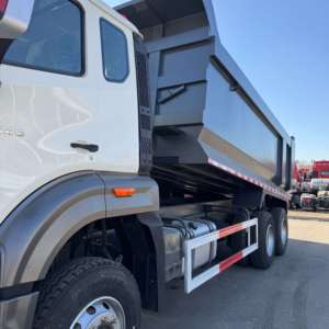 Camion benne d'occasion <span class=keywords><strong>Sinotruk</strong></span> <span class=keywords><strong>Howo</strong></span> 6x4 371 375 380 <span class=keywords><strong>420</strong></span> ch 10 roues, poids lourd, diesel, pour la construction, l'exploitation minière et le transport - Product Image 4