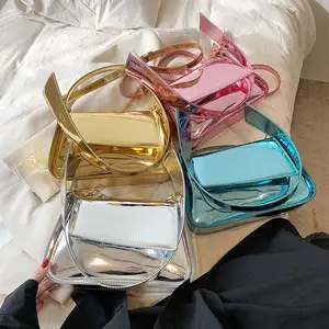 2024 Lente Nieuwe Vrouwelijke Metallic Pu Tassen Meisjes Heldere Spiegel Lederen Kleine Cross-Body Tassen Trend Vrouwen Sling Schouder Handtassen