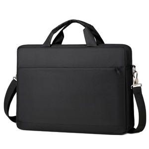 Housse pour ordinateur portable en tissu Oxford - Étui moderne, durable et imperméable avec fermeture éclair et bandoulière pour transport croisé - Product Image 2