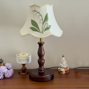 Lámpara de mesa vintage con bordado de lirios del valle, luz LED E27 con interruptor, lámpara de noche para dormitorio - Product Image 3