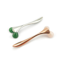 Nouveau design beauté Anti-âge soins de la peau boule de pierre de cristal Massage du visage Quartz naturel 3D en forme de V vert Rose Jade visage rouleau