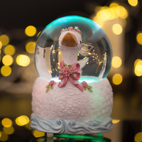 Ballerine artificielle à base de cygne mignon sculpture modèle de boule à neige artisanat exquis décoration de la maison art affichage cadeaux souvenirs