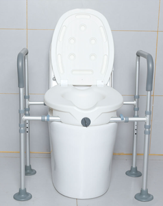 Asiento de inodoro elevado universal Rieles de seguridad de inodoro alimentados para personas mayores con discapacidad portátiles para ancianos - Product Image 3