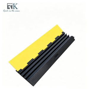 Rampa para Cables de Goma, Duradera, Antideslizante, Portátil, para Carreteras y Entradas - Product Image 1