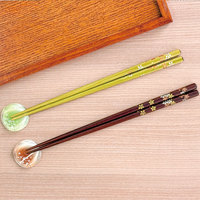 Ensemble de baguettes traditionnelles japonaises à motif de fleurs de cerisier avec repose-baguettes, pratiques pour les décorations de table de mariage