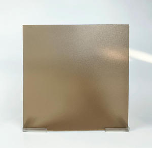 Vidrio Estampado Transparente de 4mm 5mm de Fábrica China, con Patrones de Flor de Néfrita, Nashji, Wanji y Mayflower, para Decoración y Ventanas - Product Image 4