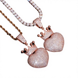 Pendentif Breloque Cœur Couronne Iced Out Hip Hop en Argent 925 Plaqué Moissanite Certifié GRA, Passe le Testeur de Diamant - Product Image 1