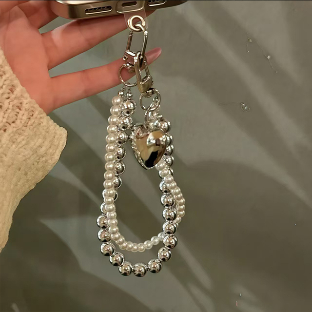 Y2k Style Silver Color Beads Phone Charm Strap with Love Heart Shaped Phone Charm Wristband Mobile Phone Lanyard