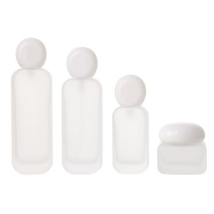 Pot en verre vide personnalisé de forme carrée 30g 50g pour crème visage de luxe avec couvercles blancs, sérigraphie et compte-gouttes - Product Image 1