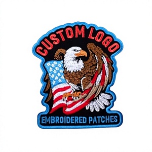 Patchs en toile brodés personnalisés avec logo, motif Aigle Américain Cœur, fermeture auto-agrippante irrégulière pour vêtements et sacs - Product Image 1