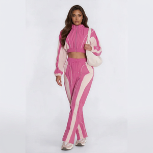 Conjunto Deportivo Impermeable Unisex Color Rosa con Bloques de Color, Corte Regular, Estilo Y2K, Top Corto con Capucha y Pantalones con Cordón Ajustable - Product Image 1