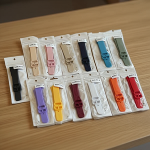 Correa de repuesto de silicona para reloj inteligente Sam Fit 2, disponible en varios colores - Product Image 3