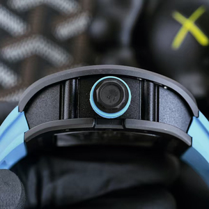 Reloj de pulsera deportivo mecánico automático para hombre Tonneau, diseño de esqueleto, caja negra mate, correa azul - Product Image 5