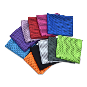 Serviettes rafraîchissantes en microfibre douce, chiffons respirants pour la randonnée, la course à pied et le fitness - Product Image 1