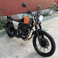 Scrambler 400 classique : Moto à essence d'occasion monocylindre refroidie par huile avec ABS