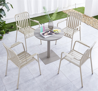 Table basse de jardin et de terrasse en plastique, bois et aluminium, style décontracté, pour balcon et extérieur